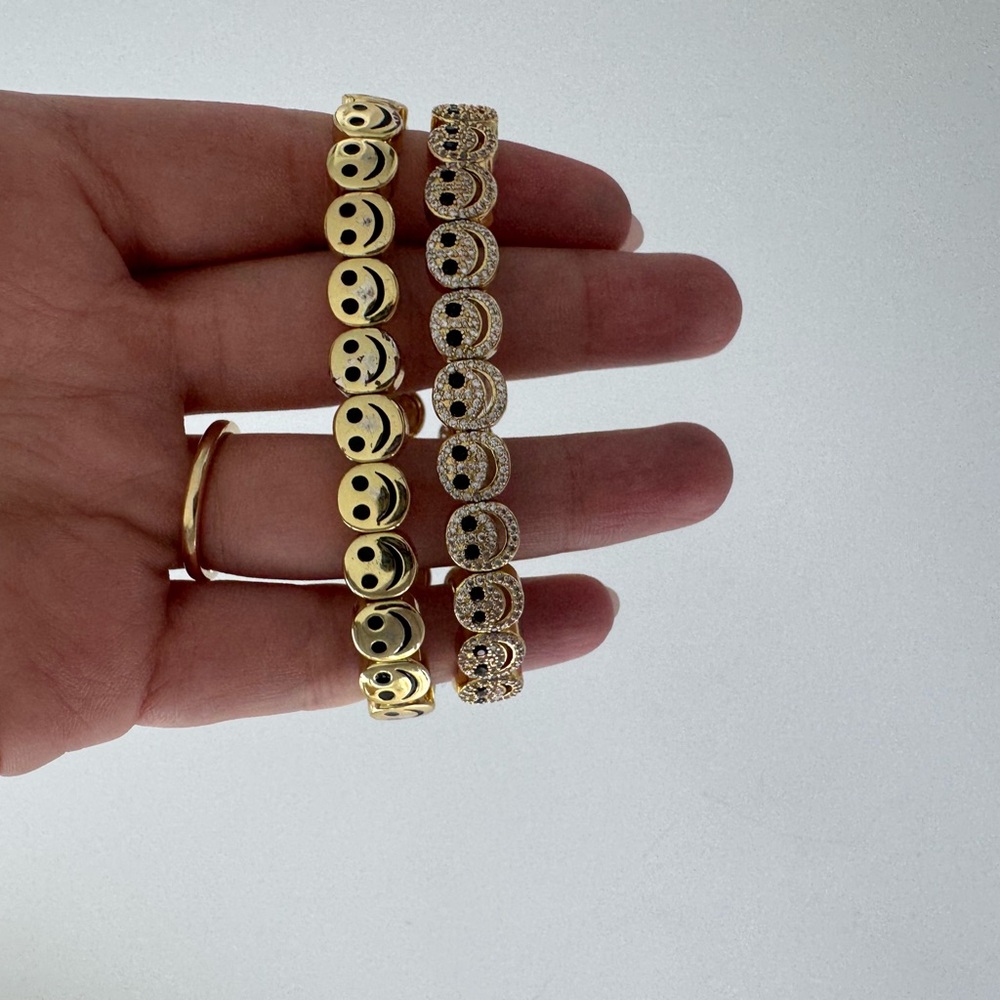 Lisa Gozlan The Enamel Happy Face Bracelet